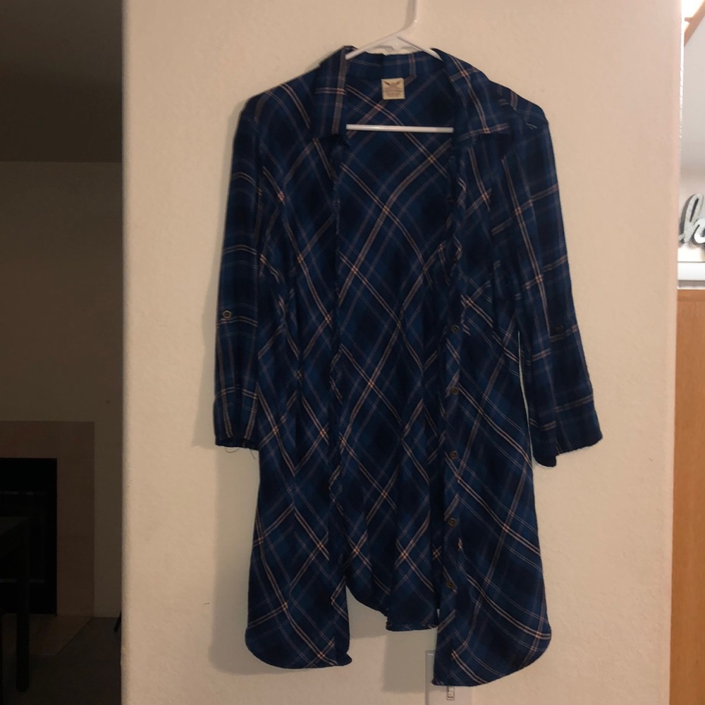 Plaid button-up